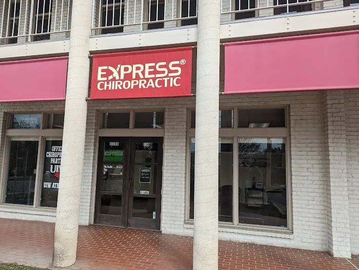 Express Chiropractic Alamo Heights Picture 3
