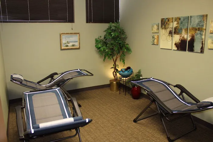 THRIVE Head & Spinal Care Picture 1