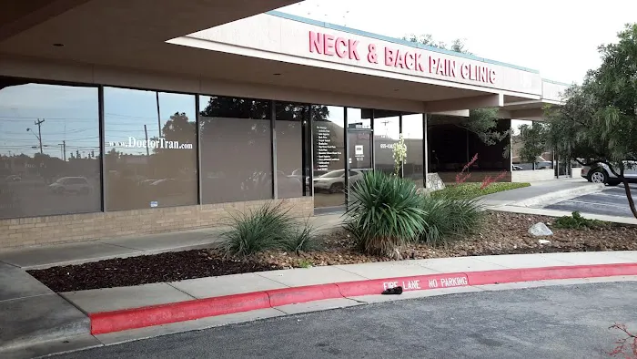 Neck & Back Pain Clinic Picture 1