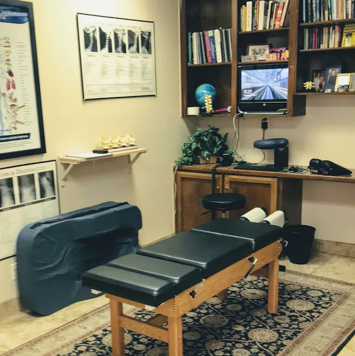 Pura Vida Chiropractic Picture 10