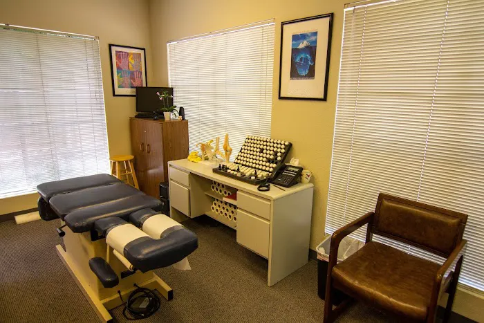 Aloha Wellness - Chiropractic and Nutrition Picture 10