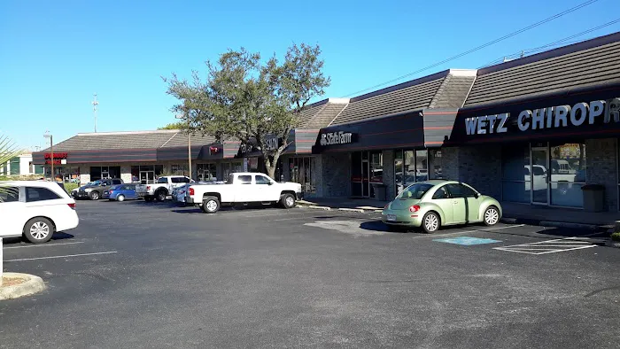 Wetz Chiropractic Clinic Picture 3