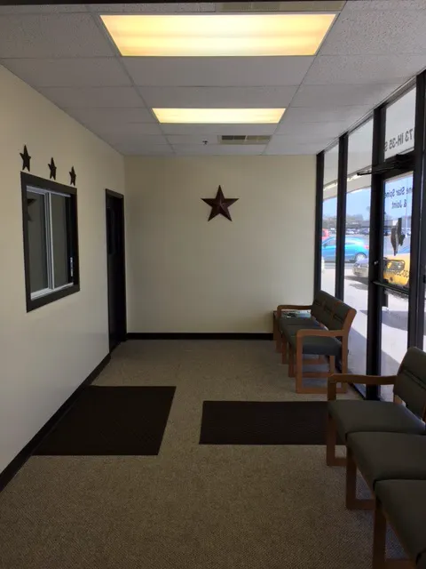 Lone Star Spine & Joint Picture 4