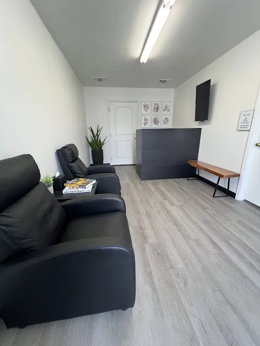 Accelerate: Sport and Spine Rehab-Dr James Randy Jonas Picture 5