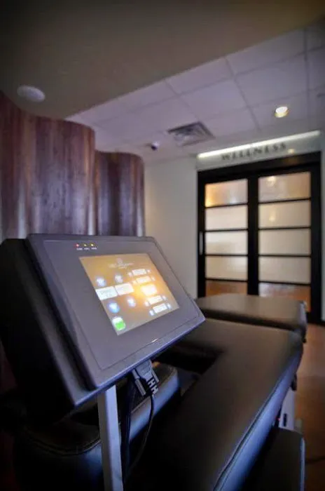 Stephan Randy DC, NYC Chriropractic & Physical Therapy Picture 8