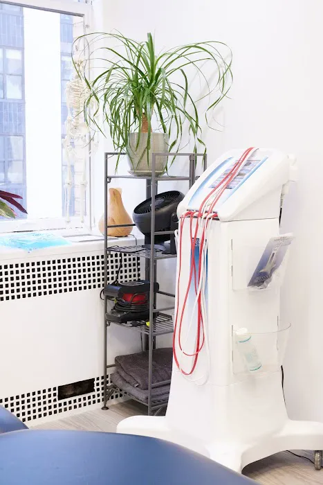 Apex Acupuncture and Chiropractic - Chelsea / Flatiron Picture 7
