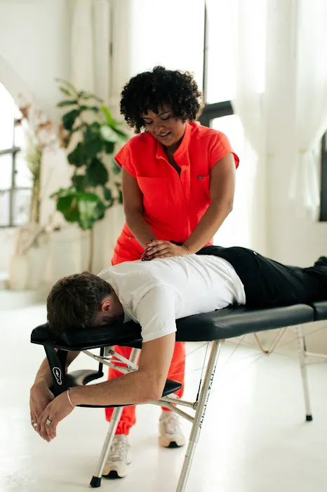 Cruz Chiropractic Wellness Picture 1