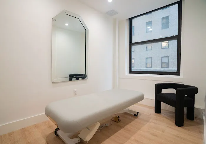 Sinar Chiropractic Treatments Picture 3