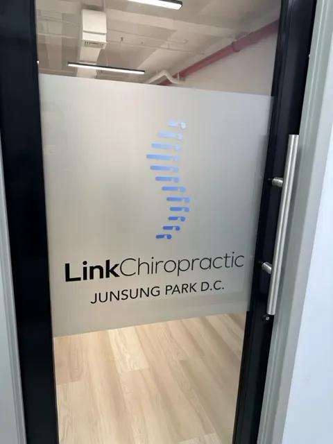 Link Chiropractic Picture 1