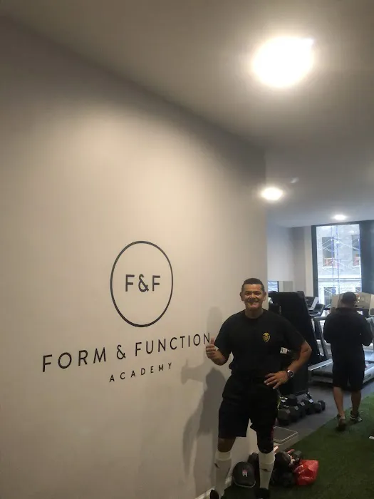 Park Avenue Spine-Dr. Paul M. Salinas, D.C. CCSP Picture 1