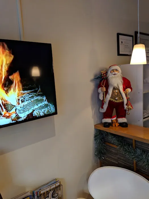 ChiroclinicHK- Gerard V. Rosato, DC, ICCSP Picture 7