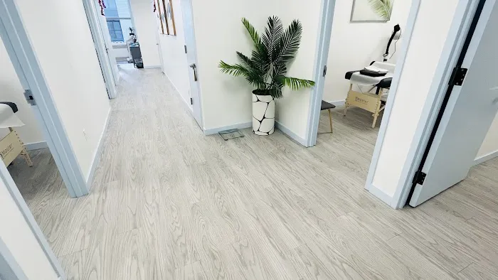 Apex Acupuncture and Chiropractic - Midtown Location Picture 3