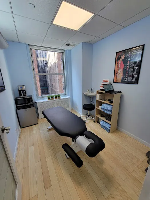 Everest Chiropractic, Dr. Gabriel Nadel Picture 2