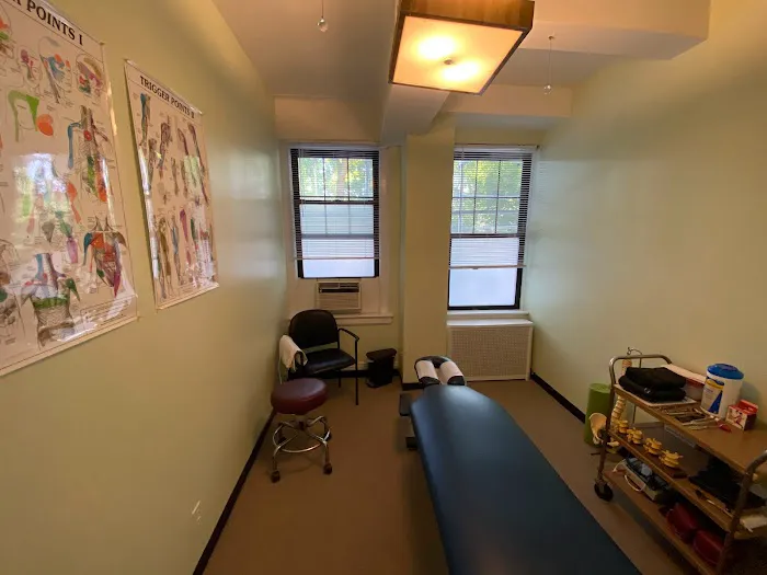 Dr. Luke Marlow Picture 1