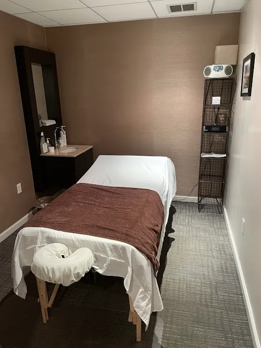 Manhattan House Chiropractic Picture 4