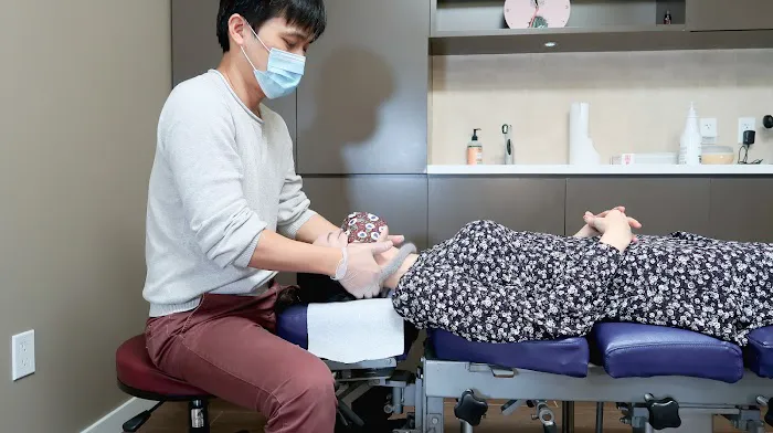 실반통증병원 Sylvan Chiropractic Massage, PC Picture 3