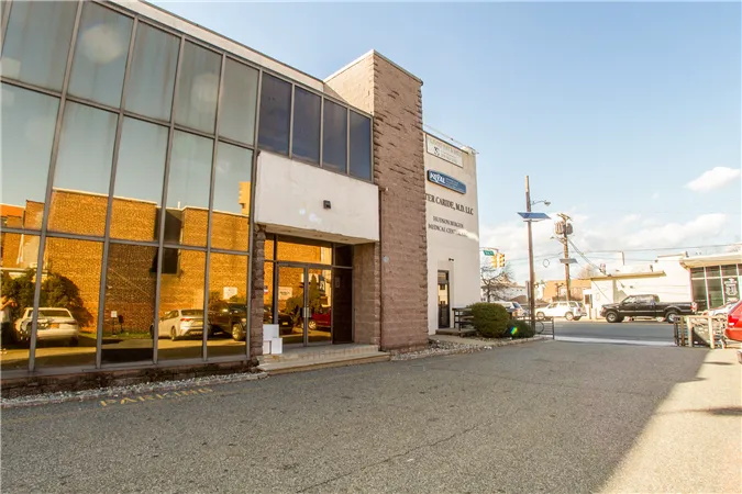 Kayal Orthopaedic Center, Physical Therapy & Chiropractic Picture 4