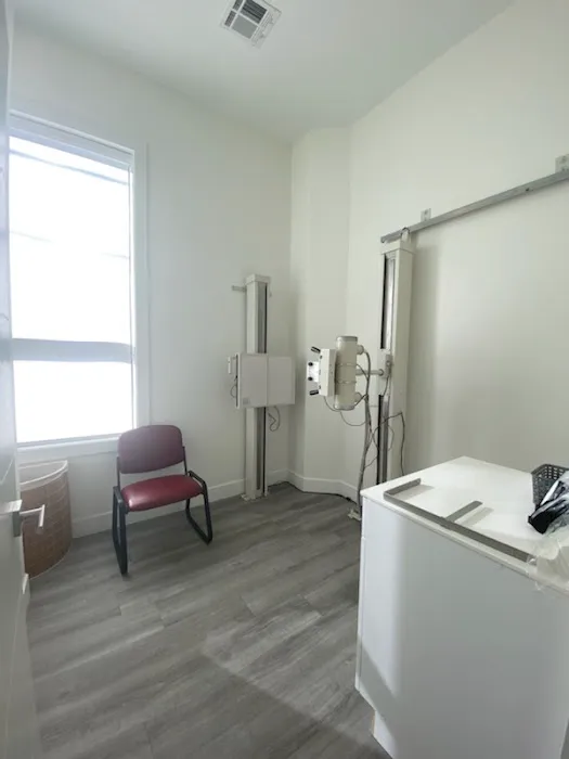 Life Chiropractic & Acupuncture Picture 1