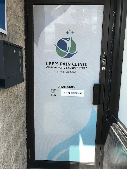 Lee's Pain Clinic (침, 카이로프랙틱, 통증병원 in Teaneck) Picture 2