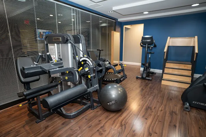 Spinal Rehabilitation and Wellness center Picture 3