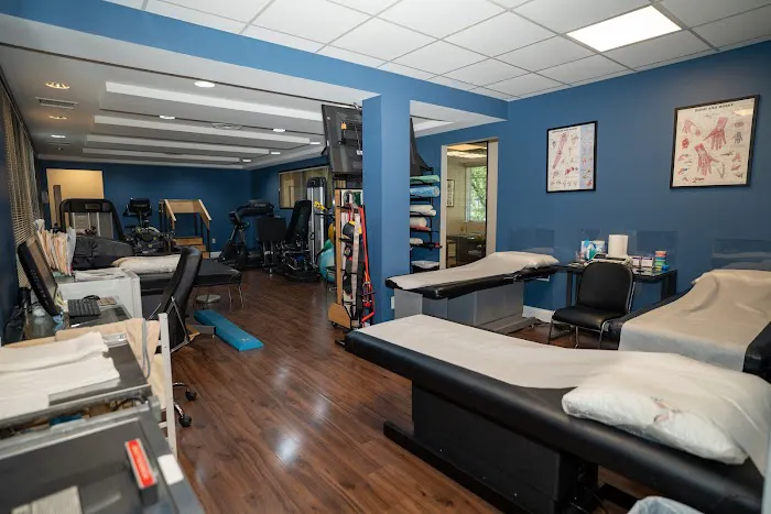 Spinal Rehabilitation and Wellness center Picture 7