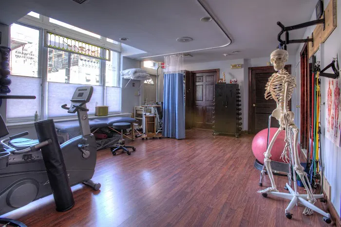 Frio Chiropractic Offices Picture 5