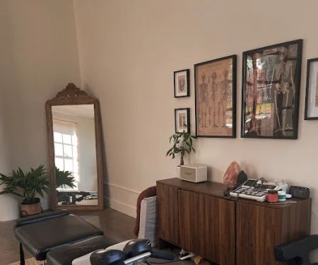 Wellnest Chiropractic and Holistic Center (Dr. Ivana Vargas)