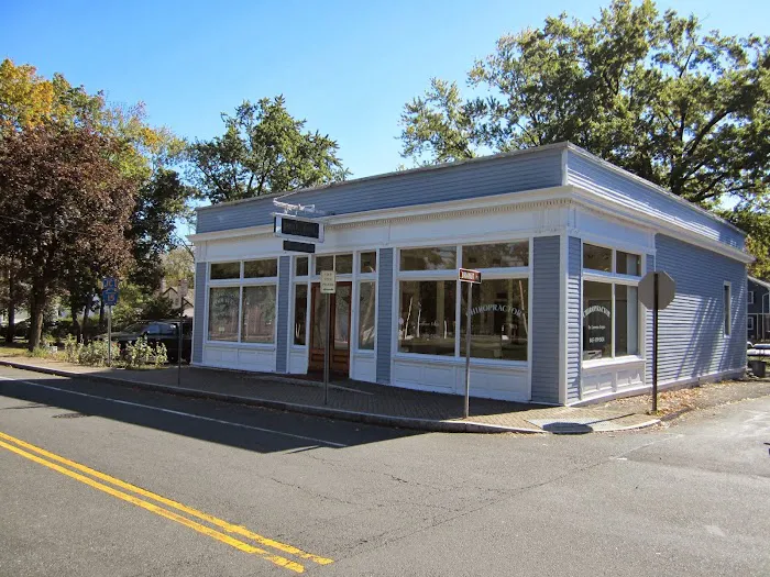 Dr. Lawrence Forgacs, Chiropractor Picture 1