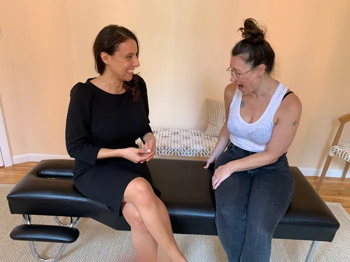 Dr. Sura Corrigan Chiropractic & Holistic Family Wellbeing Picture 6