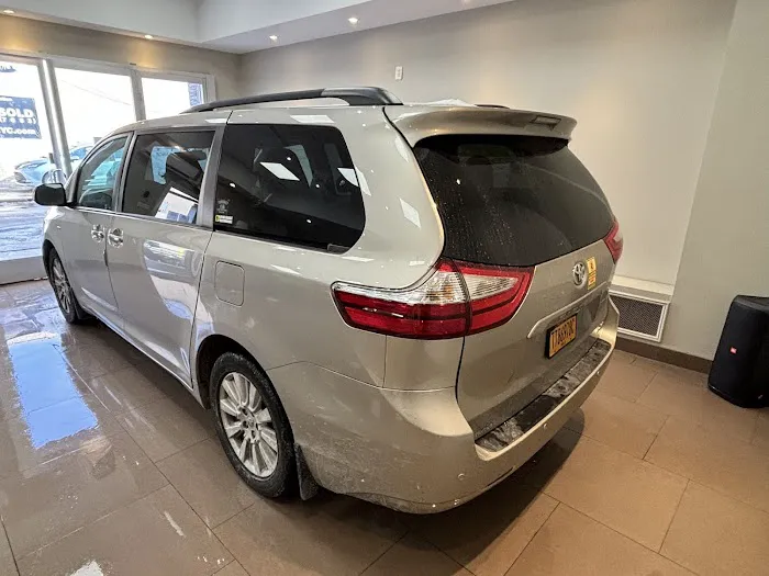 Matteo Chiropractic Picture 3