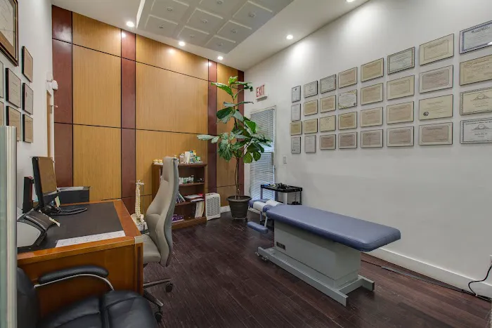 Dr. Sangwoo Mah, Chiropractor. Dr. 마 상우 Picture 3