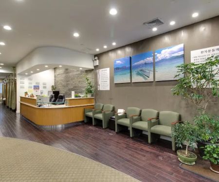 Dr. Sangwoo Mah, Chiropractor. Dr. ub9c8 uc0c1uc6b0