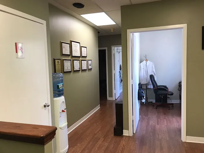 Dr. Ron Amidror DC, CCSM | Chiropractor in New Rochelle Picture 1