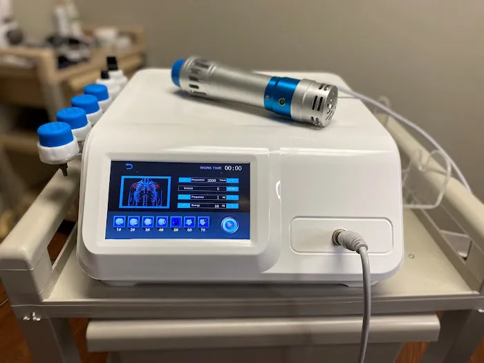 SPINOUS Chiropractic and Spinal Decompression Picture 1