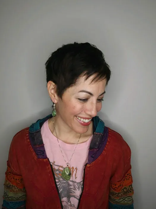 Dr. Rebecca Larris Picture 4