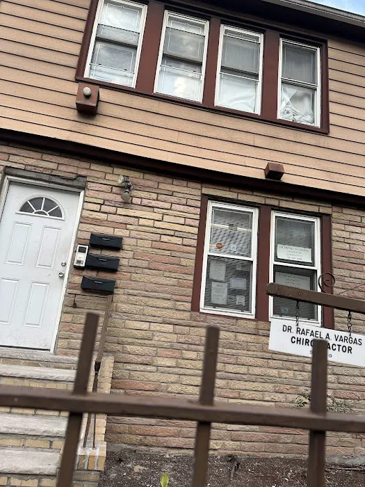 Dr. Rafael A. Vargas D.C. Picture 2
