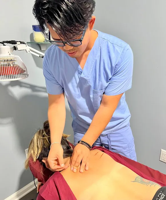 Nguyen Chiropractic and Acupuncture Wellness Picture 4