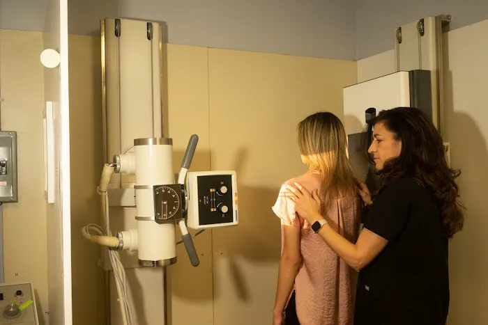 Dr. Suzi Schulman - Chiropractor Picture 4