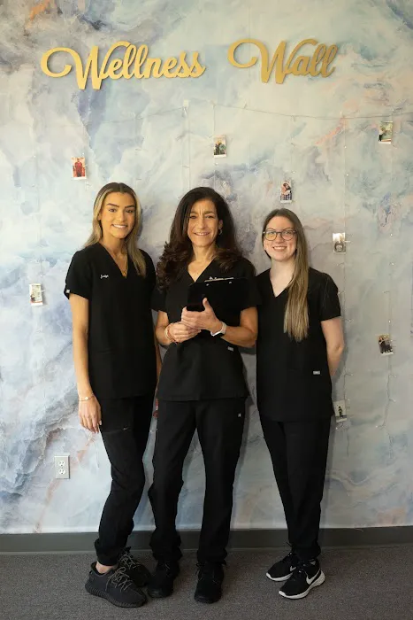 Dr. Suzi Schulman - Chiropractor Picture 1