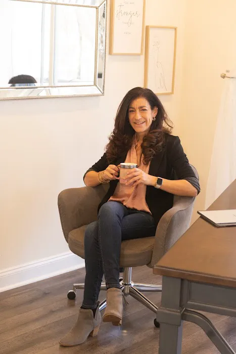 Dr. Suzi Schulman - Chiropractor Picture 3