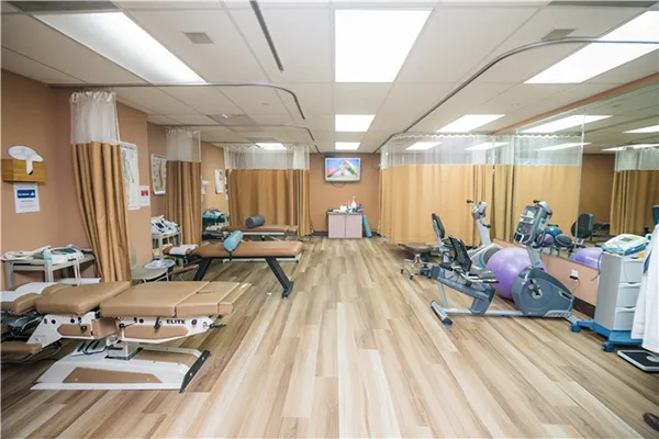 Queens Chiropractic Associates and Physical Therapy Picture 6