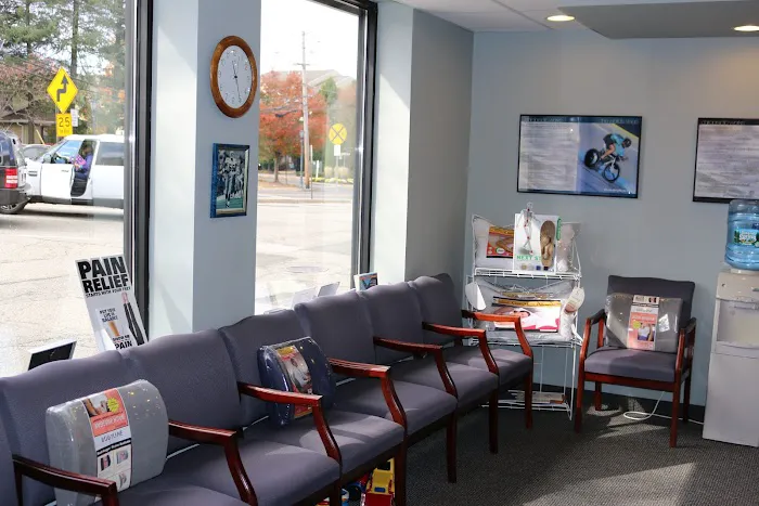 Chiropractic Family & Sports Injury Wellness Center Picture 10