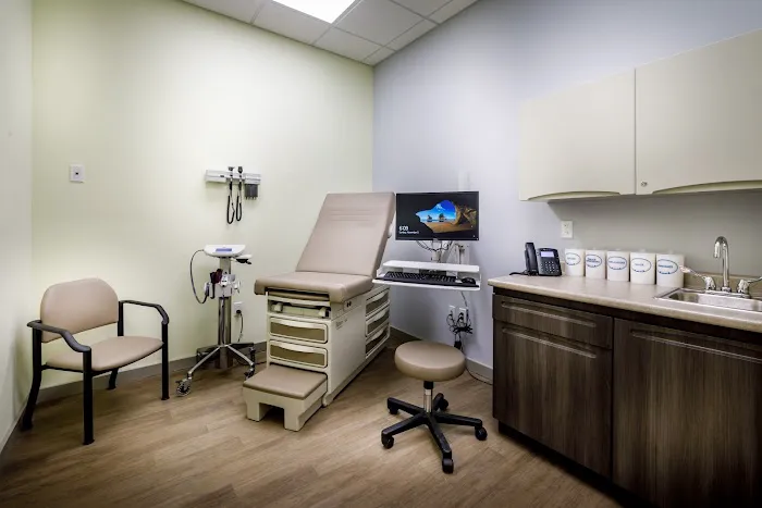 Rockaway Chiropractic - Brooklyn Picture 1