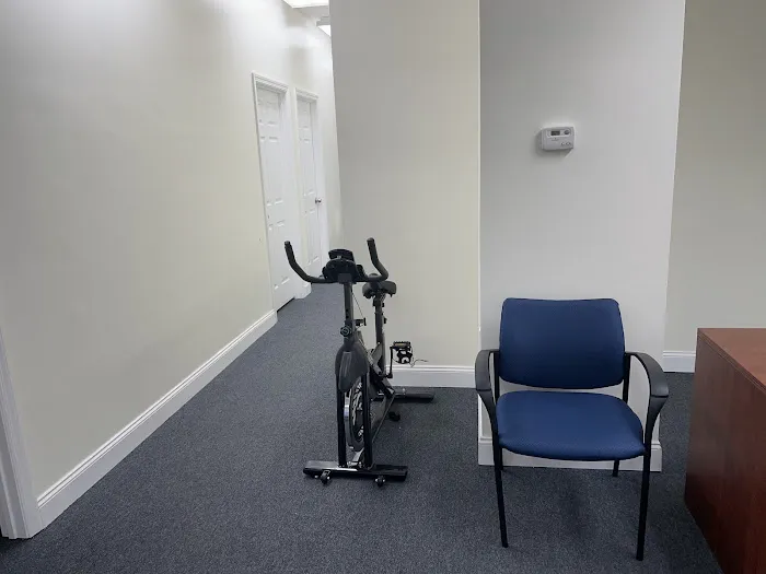 ELC CHIROPRACTIC Picture 2