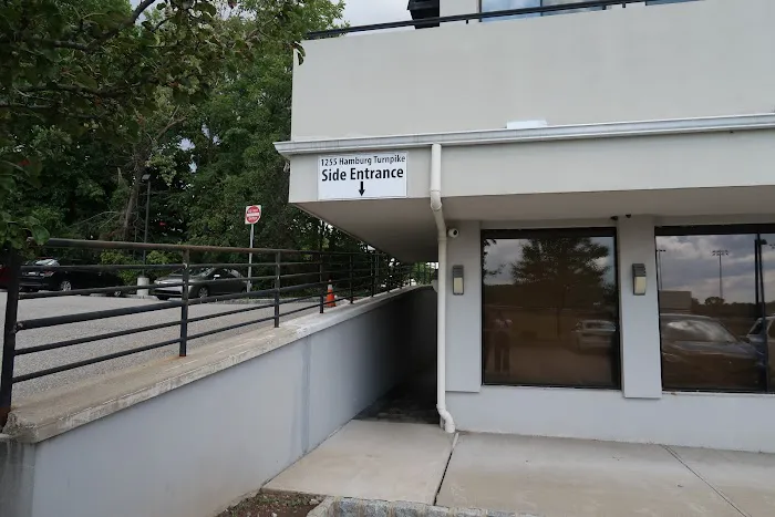 Oakland Spine & Physical Therapy Picture 1