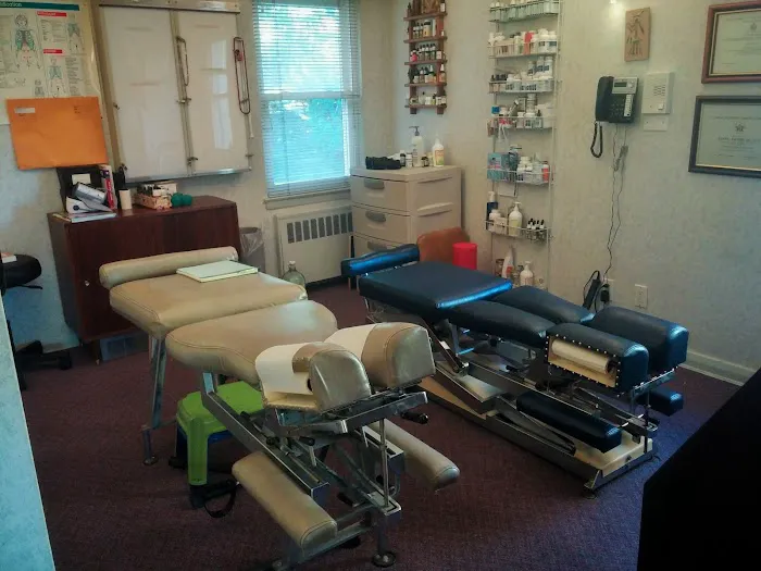 Dr Joan L Jacobs - Family Chiropractor/Clinical Nutritionist Picture 1