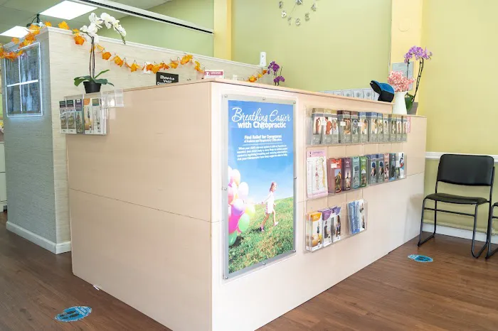 Compassion Chiropractic Office 仁愛脊椎康復中心 Picture 8