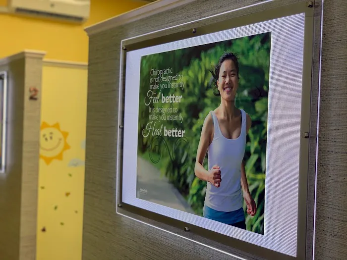 Compassion Chiropractic Office 仁愛脊椎康復中心 Picture 10