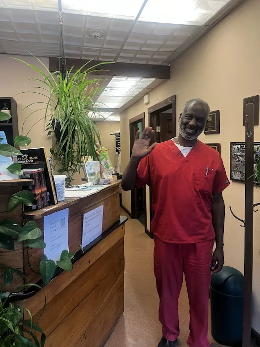 Integrated Healthcare of Montclair - Dr. Tyran G. Mincey, DC Board Certified Applied Kinesiologist, Master herbalist Picture 2