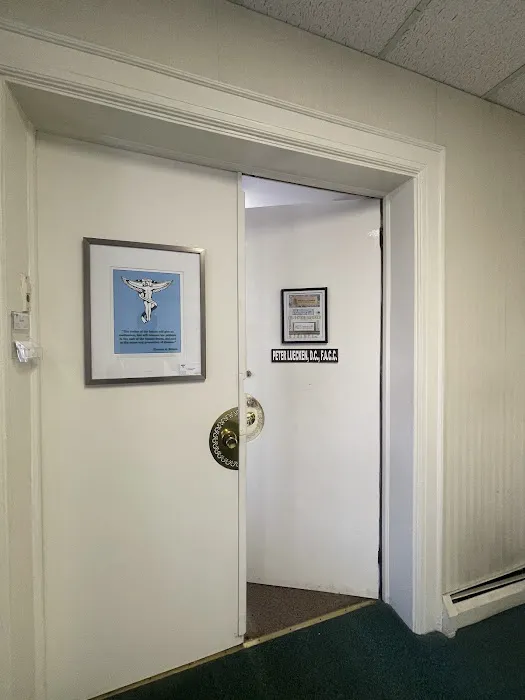 Peter G. Luecken, D.C., F.A.C.C. - CHIROPRACTOR Picture 6
